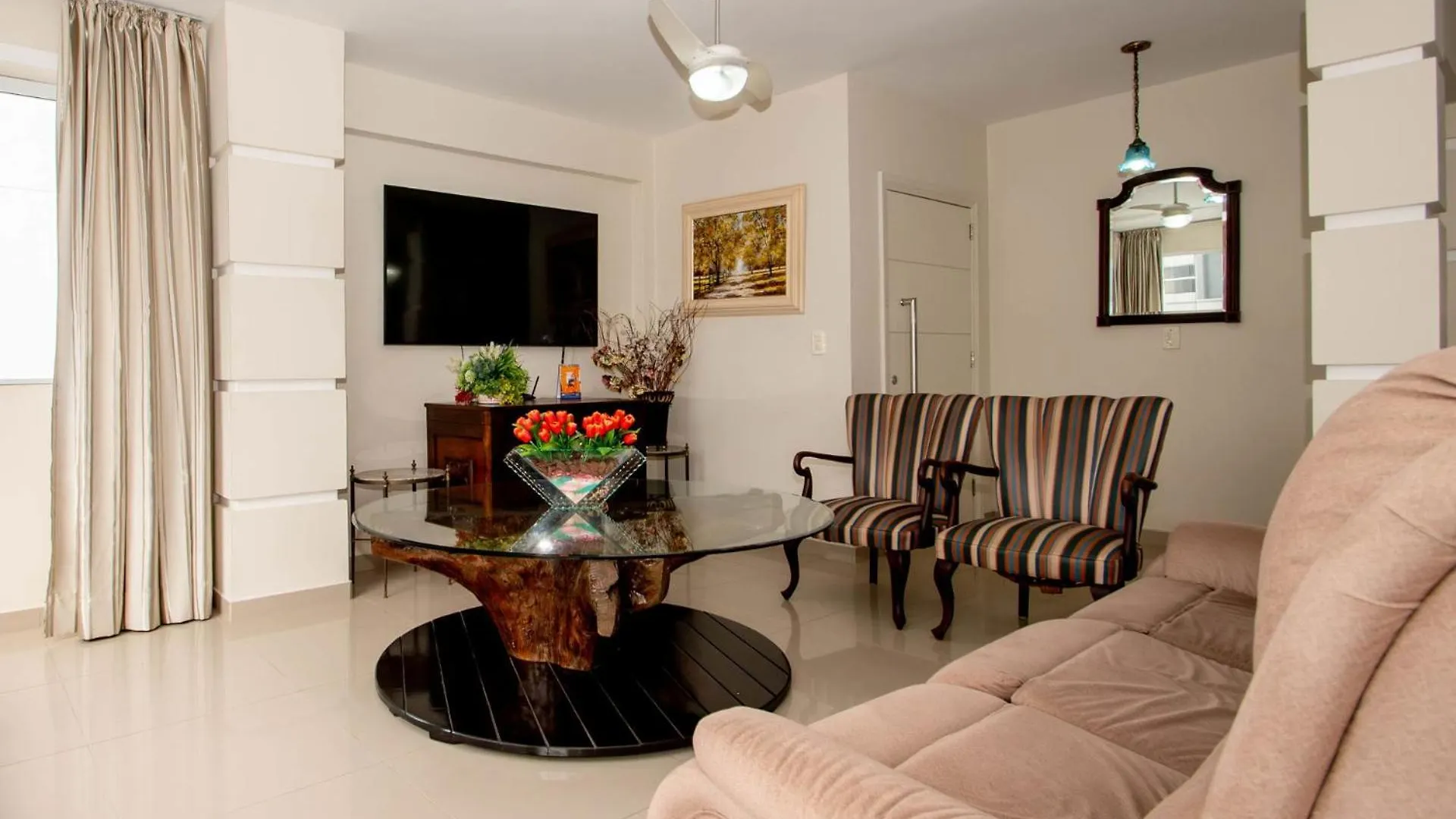 Apto Charmoso Na Avenida Atlantica Um0186 Balneário Camboriú Apartmán